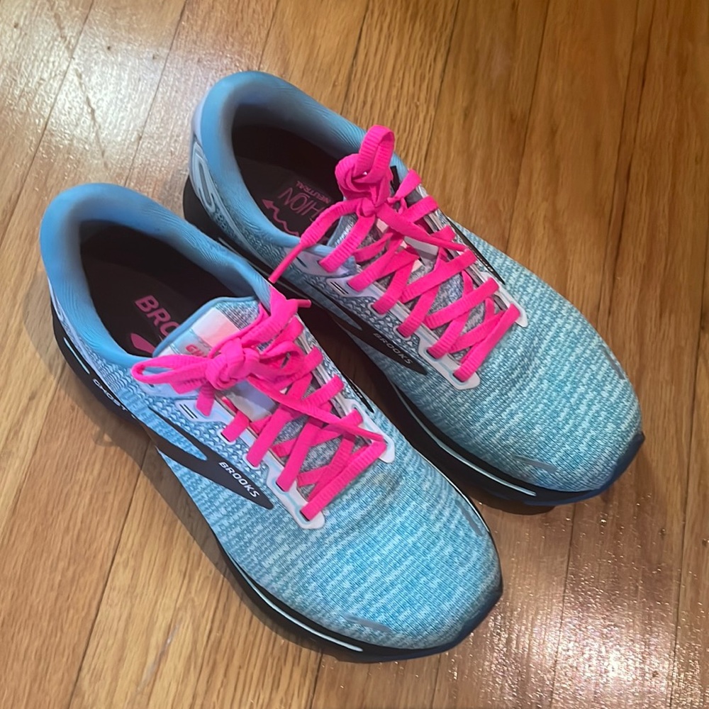 Brooks sneakers